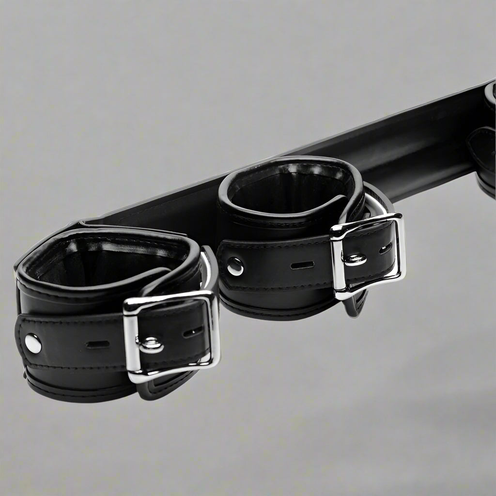 Deluxe Spreader Bar Comfortable & Rigid by Strict