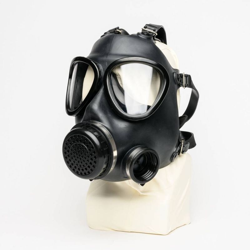Military Adjustable Strap Rubber Gas Mask – Black