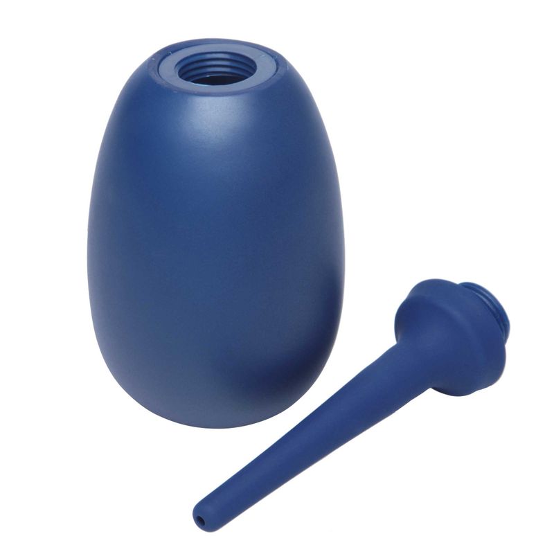 CleanStream Flex-Tip bulb with the threaded nozzle removed