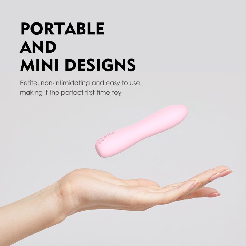 Bella hand-held size illustration