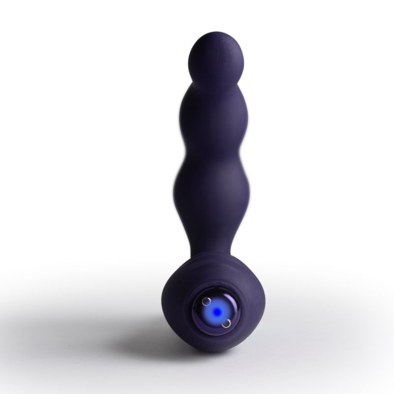 Front view of the Nova Dominion showing its rounded shaft contours and base control