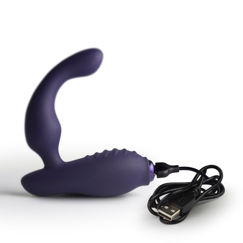 Nova Sovereign with its magnetic USB charging cable attached